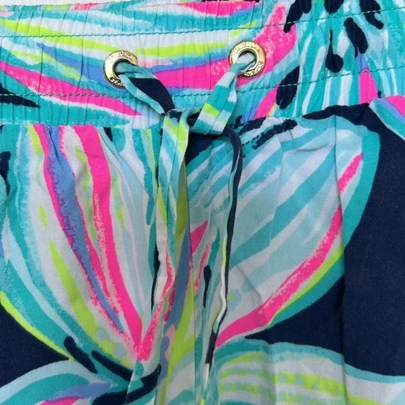 Lilly Pulitzer Katura 5” Multicolored Shorts Size XS - Picture 5 of 9